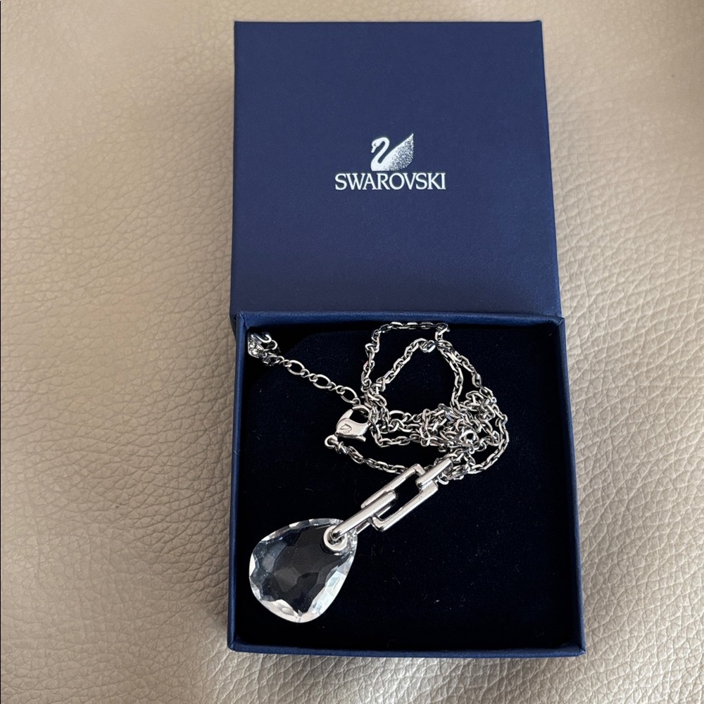 SWAROVSKI Big Crystal silver necklace - Picture 6 of 6